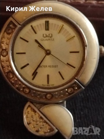 Дамски часовник Q/Q WATER RESISTANT QUARTZ с кристали работи 42547, снимка 3 - Дамски - 43757057