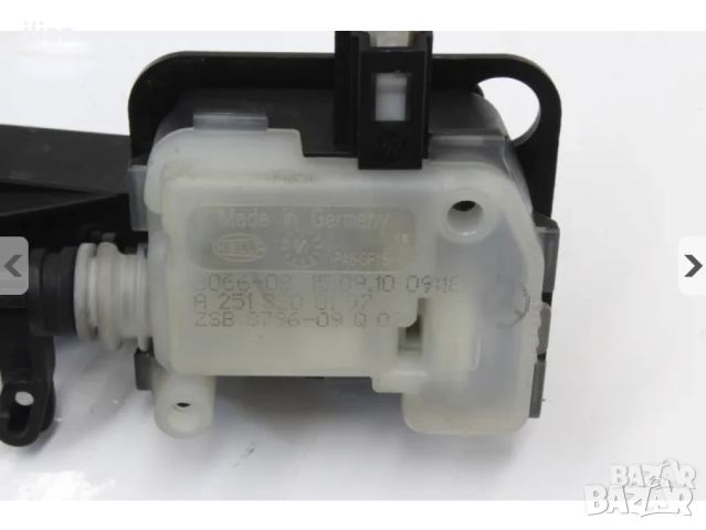 Kлючалка резервоар Мерцедес А2518200197 W251 W221 W219 W216 W164 , снимка 2 - Части - 52380134