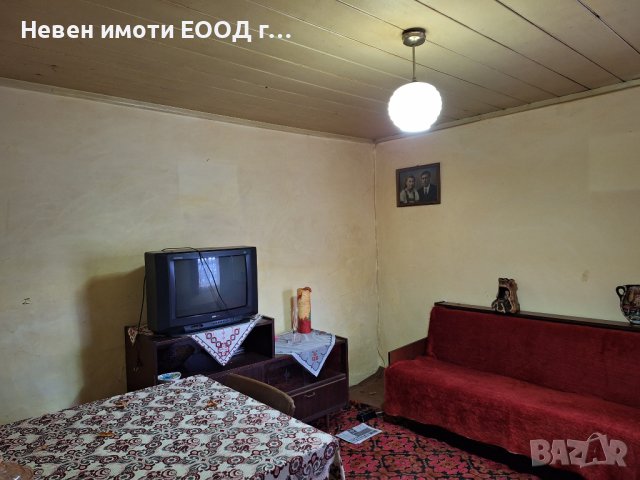 Двуетажна къща с двор, с. Присово, обл. Велико Търново, снимка 9 - Къщи - 43415302