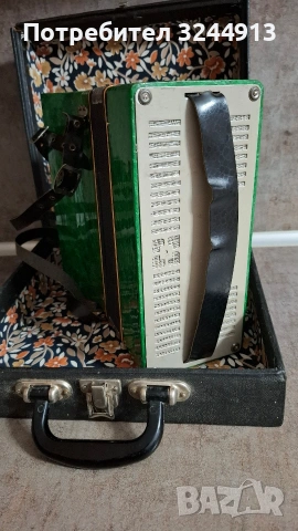 Оригинален Руски Соц СССР Акордеон Малыш 16 баса , снимка 3 - Музикални играчки - 53510921