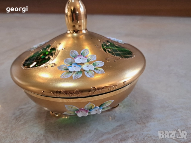 Bohemia бонбониера с позлата , снимка 2 - Антикварни и старинни предмети - 52599236