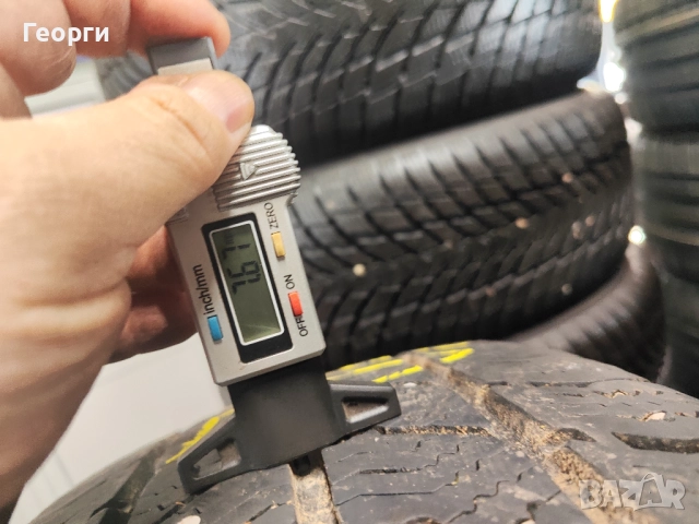 2бр.зимни гуми 235/65/16C Semperit, снимка 2 - Гуми и джанти - 52789097