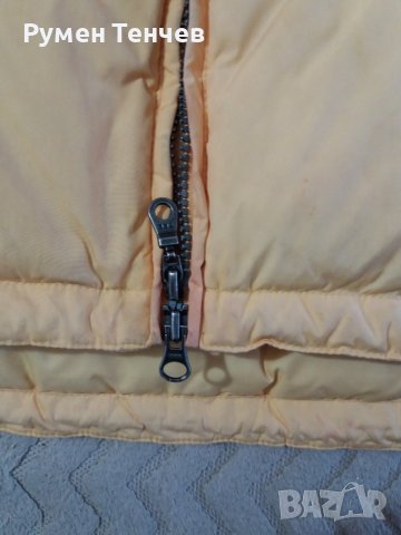 Зимен   пухен  елек  Tommy   Hilfiger.    Почти нов .  Перфектно състояние.  Размер  XL . , снимка 6 - Якета - 39107038