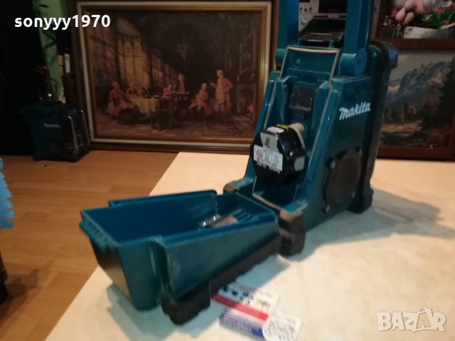 makita radio+makita battery 2612211353, снимка 11 - Радиокасетофони, транзистори - 35243934