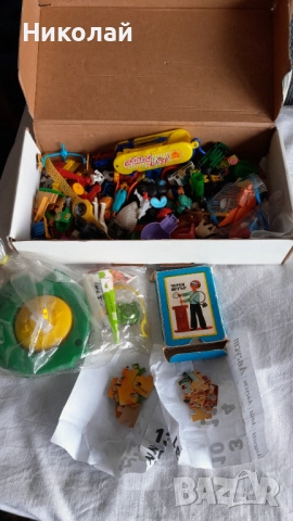 Кутия с детски играчки