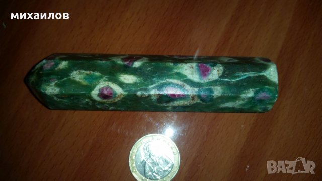 Минерал, снимка 3 - Колиета, медальони, синджири - 26477229