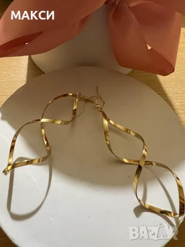 Прекрасни дълги елегантни спираловидни обеци в златисто и сребристо, снимка 2 - Обеци - 47867973