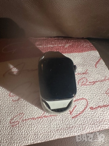 Apple watch SE 40mm Nike edition, снимка 5 - Смарт гривни - 52753922