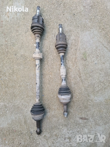 Полуоски Toyota Corolla Verso 1.8 - 1.6 бензин  04-09г.