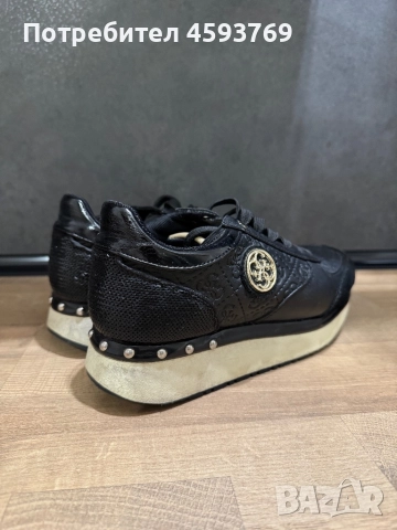 Кецове Guess, снимка 3 - Кецове - 51704614