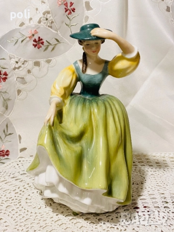 порцеланова статуетка