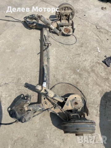 Заден мост, необорудван 555110548R от Dacia Dokker 1.6 MPI LPG, 83ph, 5sp., 82 000 km, снимка 2 - Части - 51349380