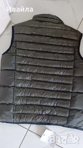 нов елек Moncler , снимка 3 - Спортни дрехи, екипи - 51463201