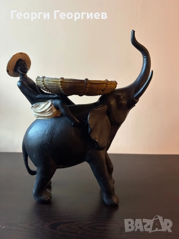 Прекрасна статуетка слон 