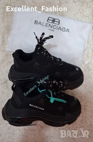 Унисекс модел Balenciaga triple S , снимка 2 - Маратонки - 48903093