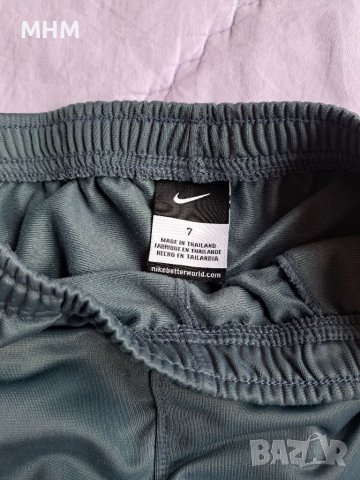 Долнище "Nike"за 7 год, снимка 2 - Детски анцузи и суичери - 40208896