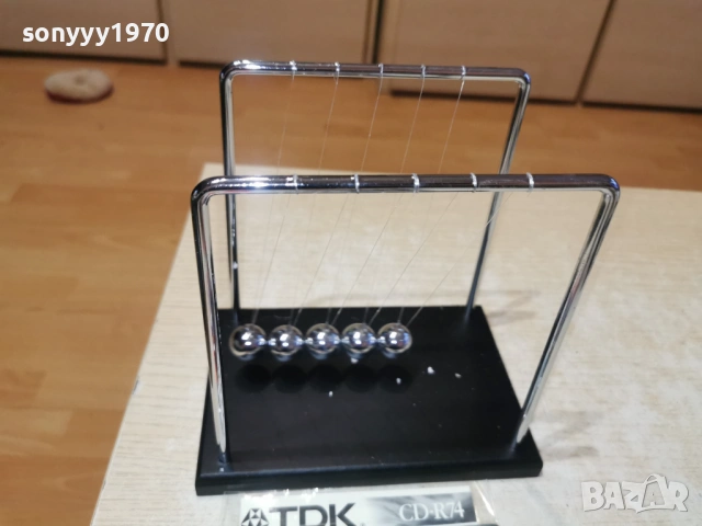 Люлката на Нютон 18Х18Х12СМ 1401261736, снимка 11 - Колекции - 53099163