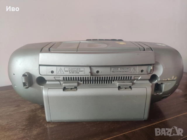 Philips AZ1518/00 радио, касетофон и компактдиск плеър, снимка 5 - Радиокасетофони, транзистори - 52075505