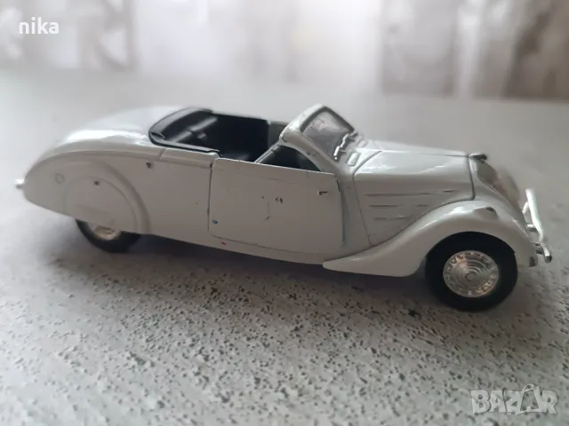 Колекционерска ретро количка 1938 PEUGEOT 402 Cabrio , снимка 2 - Колекции - 47617515