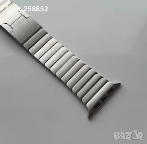 Оригинална Apple Watch сребърна каишка от неръждаема стомана със закопчаване на пеперуда - Оригинал, снимка 12 - Каишки за часовници - 52841895