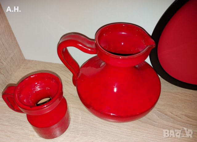 2 броя червени канички и 6 броя червени чинии с черен кант, снимка 4 - Антикварни и старинни предмети - 33110178