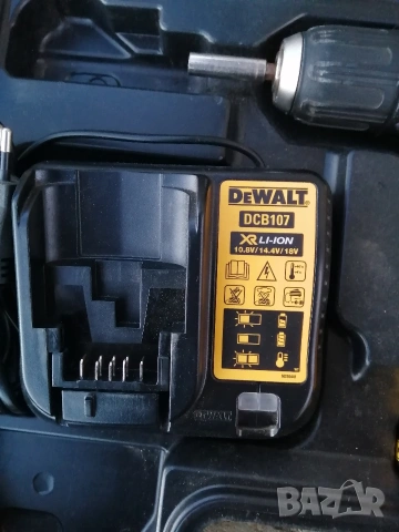 Винтоверт DeWalt, снимка 7 - Винтоверти - 53014144