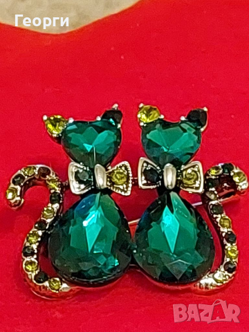 Много рядка брошка с големи камъни Сваровски, снимка 7 - Други ценни предмети - 36468822