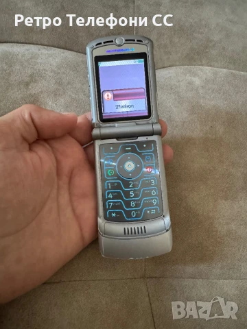 Motorola v3 Motorola V3 Silver запазен, снимка 2 - Motorola - 51126275
