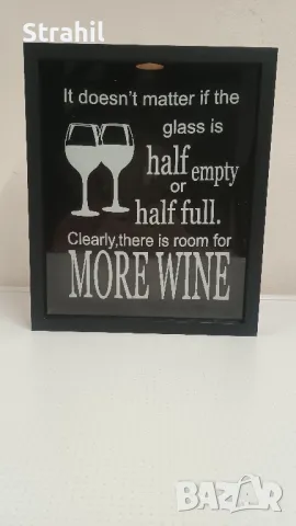 Декоративен плакет от дърво и стъкло за бар и ресторант 