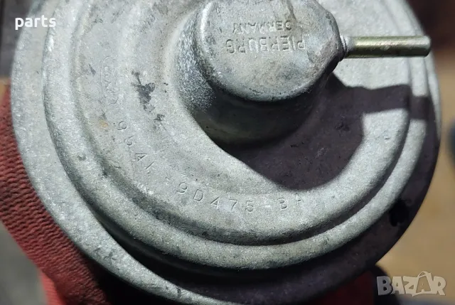 Дроселова Клапа и ЕГР Форд Транзит 2.5TD (Н) - 954F9D475BA, снимка 6 - Части - 49056237