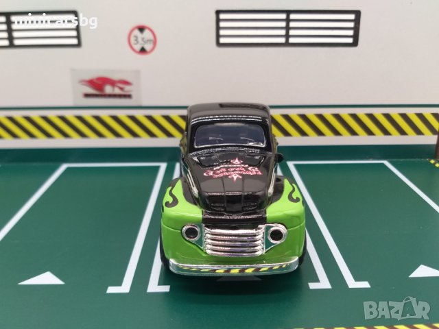 Метални колички: 1948 Ford F-1 Pickup Truck (Форд пикап), снимка 3 - Колекции - 38177843