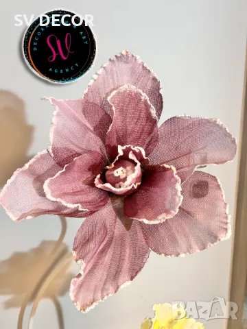 Цветя от Креп хартия и Органза / Цена за брой, снимка 10 - Декорация за дома - 49634156