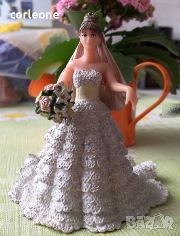 Фигурки на фирма PAPO височина 11-13 см. Булка принцеси, снимка 2 - Колекции - 40305681