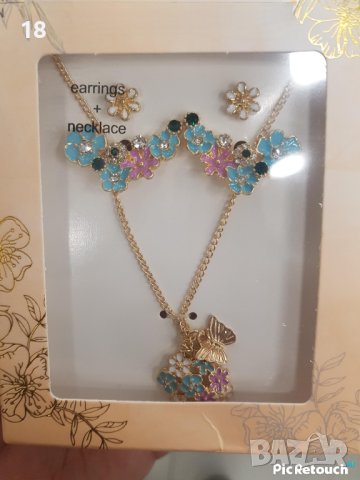 Обеци и колие, снимка 2 - Бижутерийни комплекти - 40804680