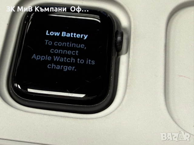Apple watch SE 2020 40mm, снимка 3 - Смарт часовници - 52957472