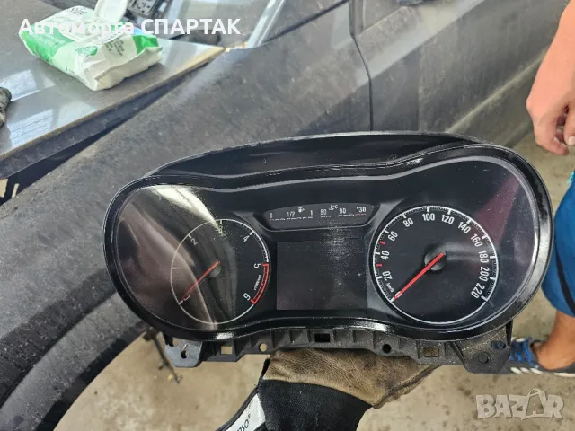 Километраж/ табло за Opel Corsa E / Опел Корса Е (2015-2019),, снимка 1 - Части - 47474868