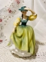 порцеланова статуетка, снимка 1