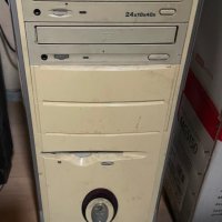 Стар персонален компютър , снимка 1 - Работни компютри - 43339772
