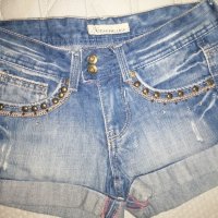 FARFALLINA страхотни оригинални къси панталони като нови, снимка 2 - Къси панталони и бермуди - 32434751