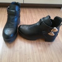 Обувки, снимка 1 - Дамски ежедневни обувки - 34900097