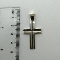 Нов сребърен кръст, снимка 1 - Колиета, медальони, синджири - 28687416