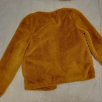 Пухкаво палтенце от H&M с подарък шалче в тон , снимка 3 - Палта, манта - 38963687