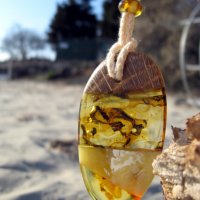 Приказна висулка от естествен балтийски кехлибар / Fabulous Pendant made of Natural Baltic Amber, снимка 10 - Колиета, медальони, синджири - 33332781