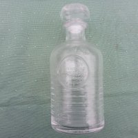 Италианско стъклено шише за алкохол, снимка 1 - Аксесоари за кухня - 35384092