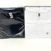 НОВИ Дамски тениски черни и бели размер S/M, снимка 1 - Тениски - 37457381