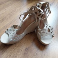 Дамски обувки , снимка 2 - Дамски ежедневни обувки - 40321975