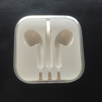 Оригинална кутийка на EarPods/Case for EarPods, снимка 1 - Антикварни и старинни предмети - 44864050