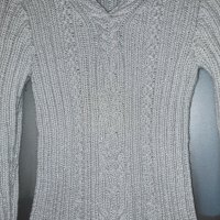 Уникален дамски зимен пуловер, ръчно плетиво, размер S, снимка 4 - Блузи с дълъг ръкав и пуловери - 43991394