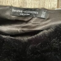 Нов рошав черен клъч чанта Bershka, снимка 10 - Чанти - 43712914