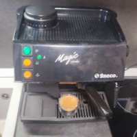 Кафемашина с вградена кафемелачка Saeco Magic Combo COM006L 1250w, снимка 1 - Кафемашини - 39945487